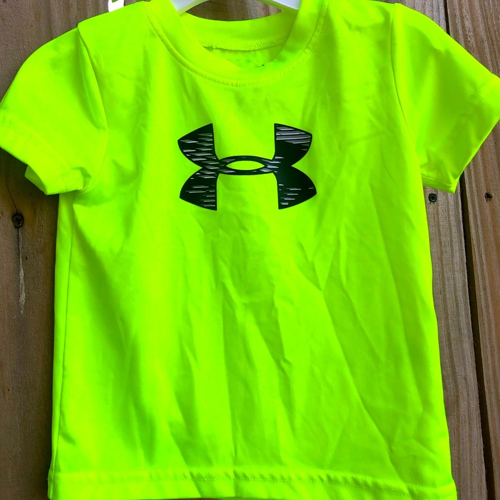 3T Under Armour tshirt